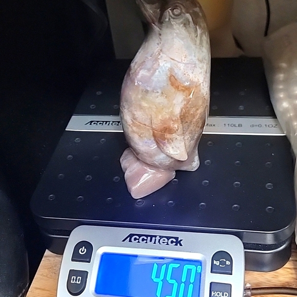 Ocean Orca Agate Chalcedony Carved Penquin Natural Gemstone 450g - 2,250 Cts - Picture 8 of 9